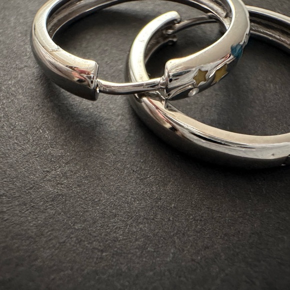 925 Sterling Silver Glow In The Dark Moon & Star Hoop Earrings - Picture 7 of 12